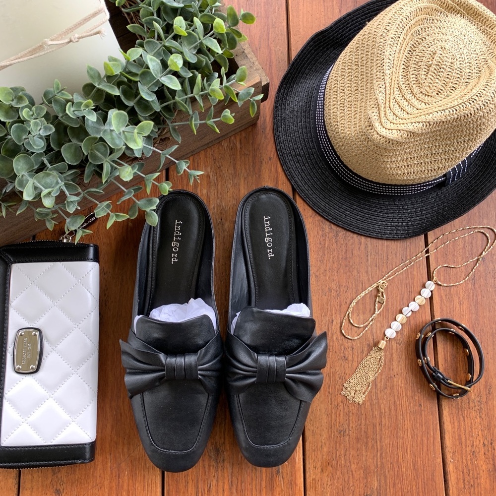 NIB • Maggie • indigo rd mule • black • sz 9